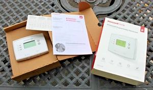 Termostato programable para el hogar Honeywell RTH2410B NUEVO EN CAJA al por menor - Imagen 1 de 9