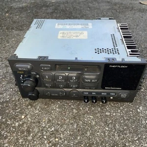 1995-2002 GM GMC SIERRA CHEVY TAHOE SILVERADO TAPE DECK STEREO w/ CD DECK OEM - Picture 1 of 8