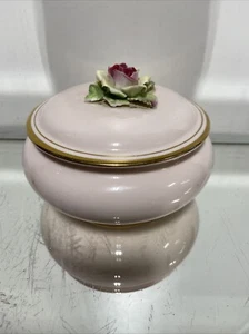 VTG Porcelain Decorated In Covered Dish Dresser Trinket Box Floral - Picture 1 of 18