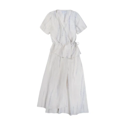 Vestido envolvente Apiece Apart Cabo para mujer XS azul crema cuello en V midi manga corta corbata Foto 1 de 4