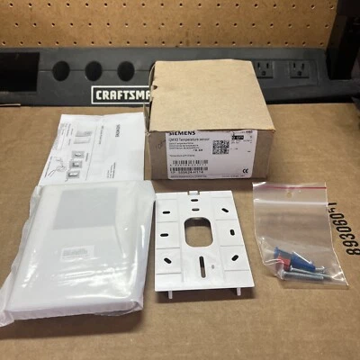 Siemens QMX3 Temperature Sensor White S55624-H114 - Image 1 of 4