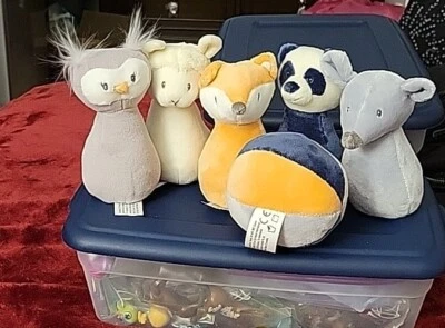 BABY GUND BABY Mi Primer Juego de Bolos 5 Animales de Peluche y Pelota Juego de 6 Foto 1 de 4