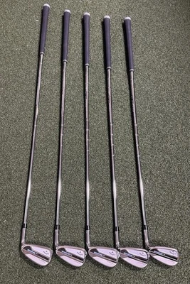 JUEGO COMPLETO de hierros de humo Callaway Paradym Ai (AW, 9i, 8i, 7i, 5i) NUEVO DIESTRO Foto 1 de 4