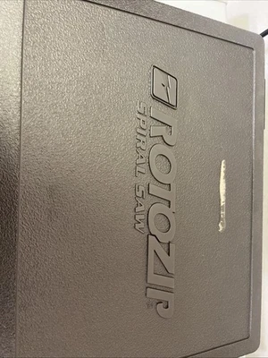 Sierra espiral RotoZip con estuche Foto 1 de 4