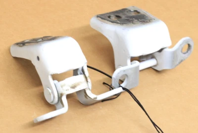 Juego de bisagras inferiores y superiores puerta delantera izquierda Honda Civic 2016-2023 NH578H BLANCO OEM Foto 1 de 4