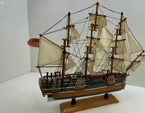 H.M.S Endeavour British Royal Navy Ship Model 17.25" x 20" - Picture 1 of 9
