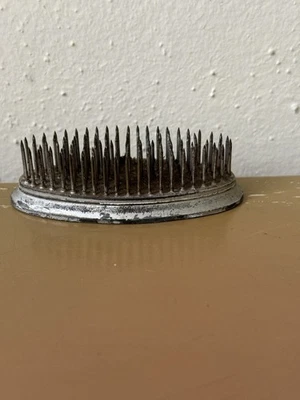 VTG Oval Metal Pins Flower Frog - Image 1 of 4