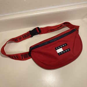 tommy jeans fanny pack