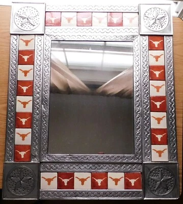 Espejo enmarcado Texas Longhorns, hojalata/chapa y azulejos, arte decorativo 21x25" Foto 1 de 4