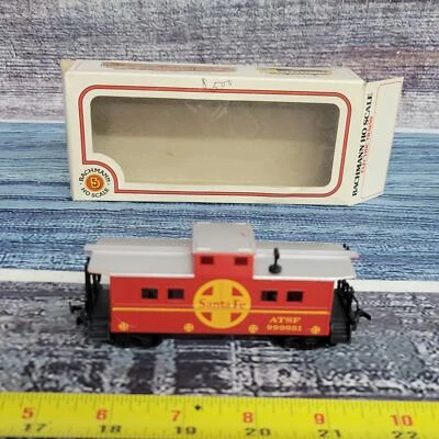Bachmann H.O scale ATSF Santa Fe caboose  train car red/silver  - Image 1 of 4