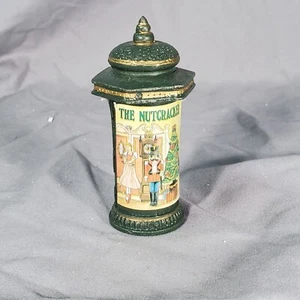 Lemax Dickensvale #34956 Metal Kiosk Nutcracker Ad Christmas Village Accessory - Picture 1 of 6