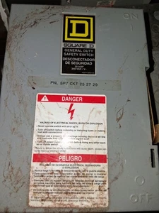 Sezionatore Quadrato D 30 Amp 240 Volt Cat# D321N - Foto 1 di 4