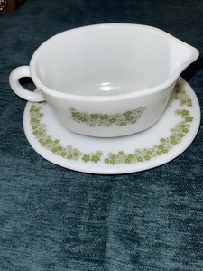 Vintage Pyrex 77B & 77U Crazy Daisy Spring Blossom Gravy Boat & Under Plate Set - Picture 1 of 8