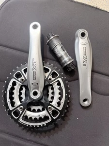 Silver Shimano XT FC-M752 Triple 44/32/22 9Sp 175mm Crankset With Bottom Bracket - Picture 1 of 8