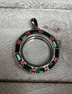 Origami Owl Medium Christmas Wreath Locket Limited Edition Retired NEW - Picture 1 of 3