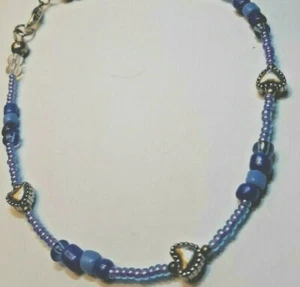 SCHÖNES LAVENDEL PERLEN FUSSKETTCHEN MIT SILBERNEN HERZ AKZENTEN 9 ZOLL - Bild 1 von 4