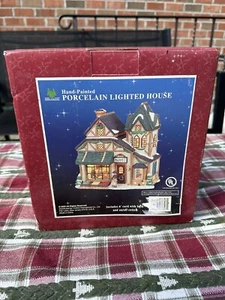 Holiday Expressions Hand Painted Christmas VillagePorcelain Lighted House Market - Picture 1 of 4