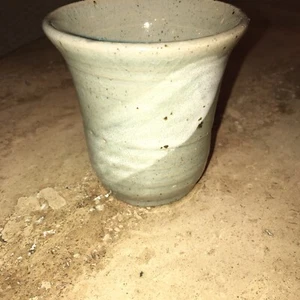 Hand Thrown Pottery Tumbler 4” Tall 3 1/2” Wide Light Green & White Feather - Picture 1 of 5