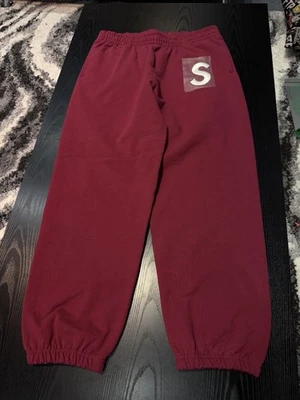 Pantalones deportivos Supreme S Logo Rojo (PS25) Nuevos Talla XXL **RAROS SUPREMOS* Foto 1 de 4