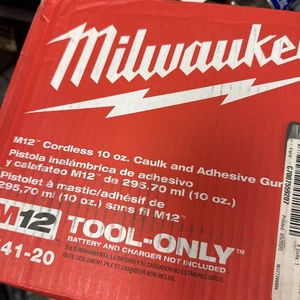 Milwaukee M12 10 Oz Caulk Gun Tool Only 2441-20 - Picture 1 of 9