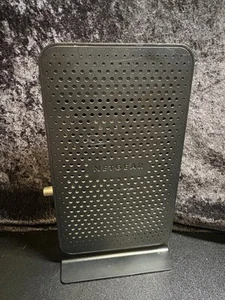 NETGEAR C3000 Gigabit N300 WiFi DOCSIS 3.0 Cable Modem Wireless Router - Picture 1 of 8