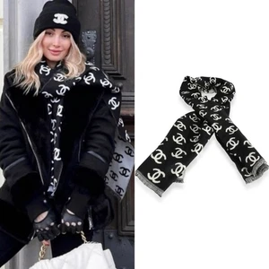 CHANEL Vintage Logo Muffler Scarf Wrap Accessory Black & White Wool / Cashmere - Picture 1 of 7