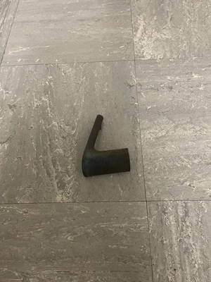 Ford Zodiac MK3 1962-1966 - tablero de instrumentos lado del pasajero moldura inferior Foto 1 de 2