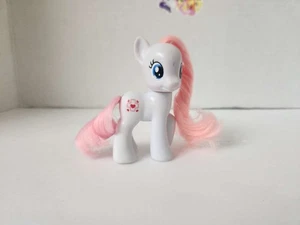 My Little Pony Friendship is Magic Rainbow Power Nurse Redheart brushable (G3) - Picture 1 of 7