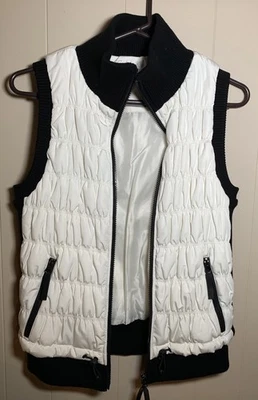 Chaleco Calvin Klein Performance Mujer Talla M Blanco Negro Elástico MP3 Bolsillo De Colección Foto 1 de 4