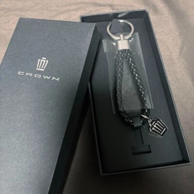 Chaveiro Toyota Crown Cross Over revendedor não está à venda - Imagem 1 de 3