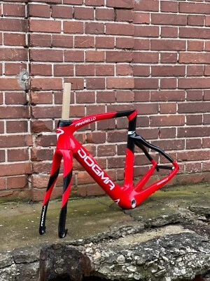 Pinarello Dogma F Disc FrameSet  Fire RH 53 Rennrad sofort lieferbar MYWAY EINZ - Bild 1 von 3