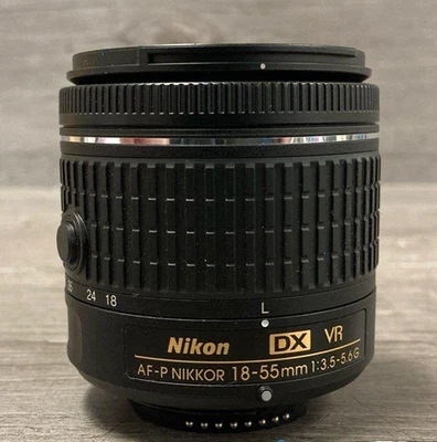 Lente de zoom Nikon AF-P DX NIKKOR 18-55mm f/3.5-5.6G VR para Nikon DSLR – Excelente - Imagem 1 de 4