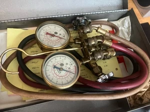 Jarrow Brenda Schnellwechsler Ladeleitungen 1/4" SAE Ventilkernantrieb Winkel - Bild 1 von 9
