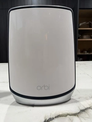 NETGEAR Orbi RBR850 3600 Mbps 4 Ports WiFi Add-on Satellite (RBR850-100NAS) Used - Image 1 of 3