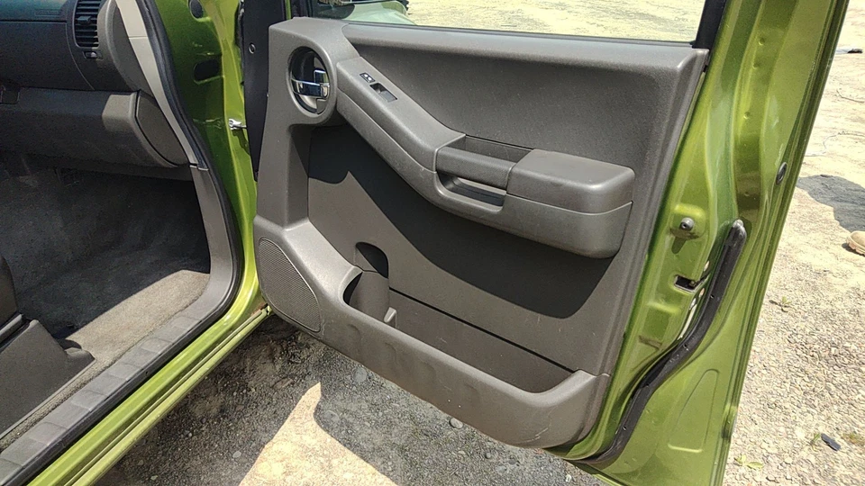 11 NISSAN XTERRA Front Door Trim Panel Passengergray/red - Image 1 of 1