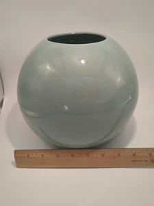 Jarrón Haeger bola orbe redonda aguamarina azul verde cerámica de colección años 80/90 con etiqueta Grannycore - Imagen 1 de 8