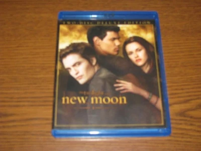 The Twilight Saga: New Moon (Blu-ray, 2010, 2-Disc Set, No Digital, Deluxe Editi Foto 1 de 3