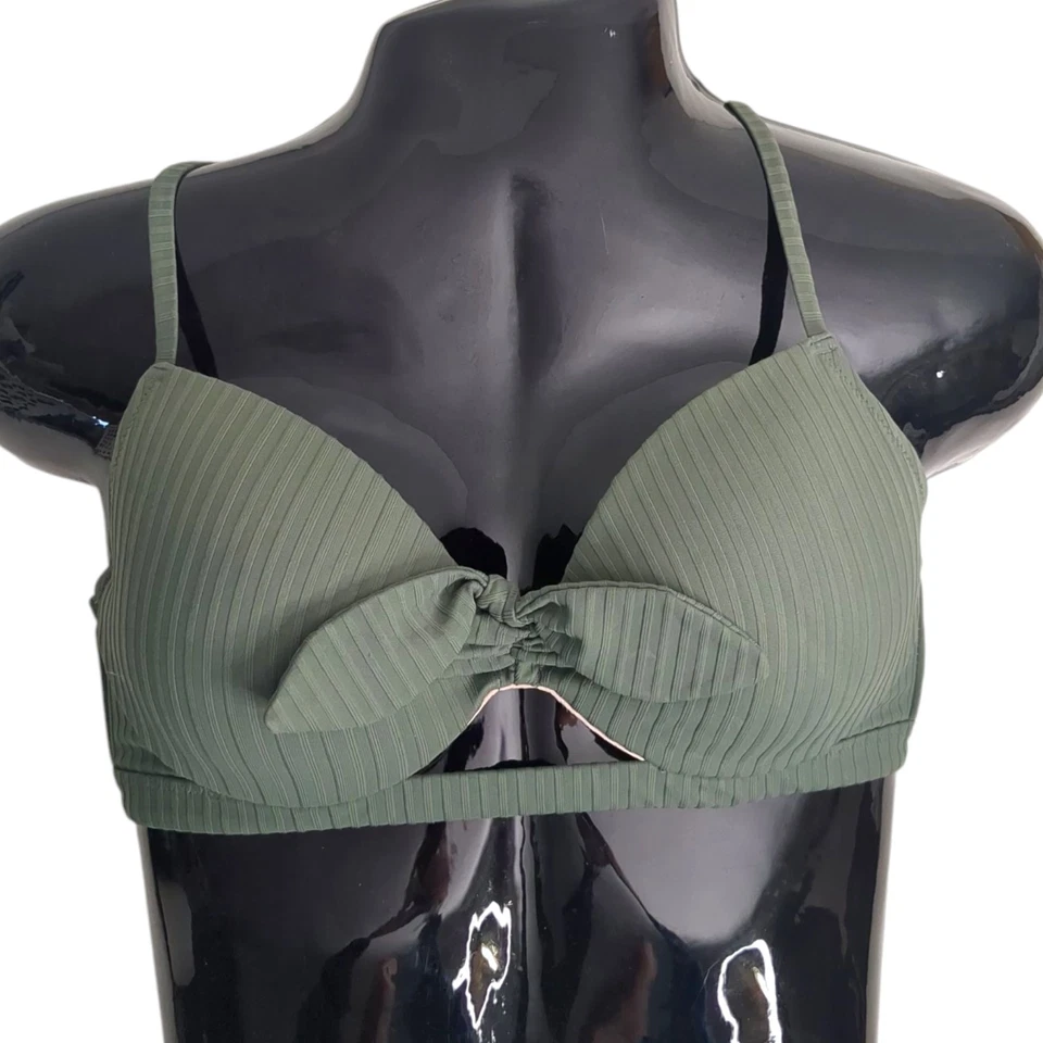 Top de natación de bikini Shade & Shore verde bosque con aros talla 34C lazo acolchado Foto 1 de 4