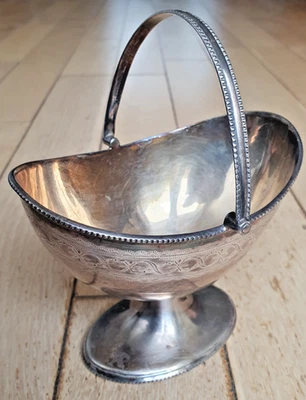 Antiguo azucarero/cesta victoriana enchapada en plata Foto 1 de 4