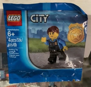 Lego City Chase McCain Minifigure 4 Pcs 500028 Polybag New Sealed - Picture 1 of 1