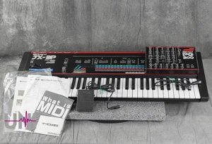 Roland JX-3P Analog Polyphon Synthesizer mit PG200 in sehr gutem Zustand - Bild 1 von 22