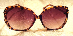 STEVE MADDEN SM893124 TORT SUNGLASSES✨ - Picture 1 of 8