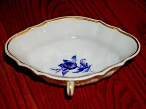 Richard Ginori double handle & spout gravy boat blue flower gold trim Italy - Picture 1 of 8
