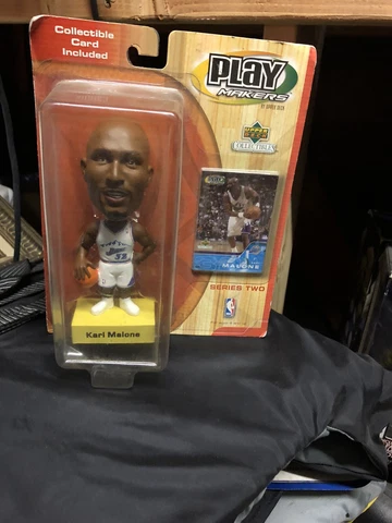 NIB 2001 Upper Deck Playmakers Utah Jazz Karl “MailMan” Malone Bobblehead S2 Cover