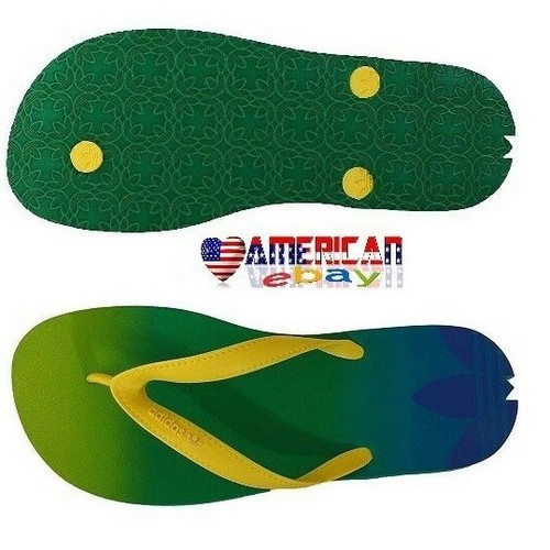 Infradito Adidas Originals donna Adisun con infradito in gomma Coppa del Mondo e pantofole da casa