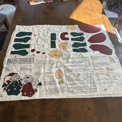 Panel de tela de Navidad Daisy Kingdom Roly Poly Santa Dolls corte de felpa y costura Foto 1 de 4