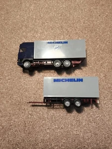 Herpa HO 1:87 DAF Wechselpritschen Hängerzug Anhänger Blau Grau Michelin - Bild 1 von 10