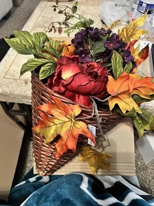 Cornucopia sospesa Valerie Parr Hill con fiori #550 - Foto 1 di 4
