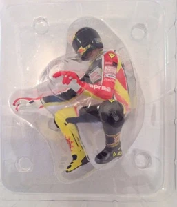 Minichamps 1.12 scale V Rossi Figure MOTOGP 250 Year 1999. - Picture 1 of 7