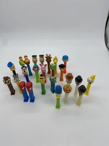 Lot of 25 Vintage Pez dispensers - Picture 1 of 9